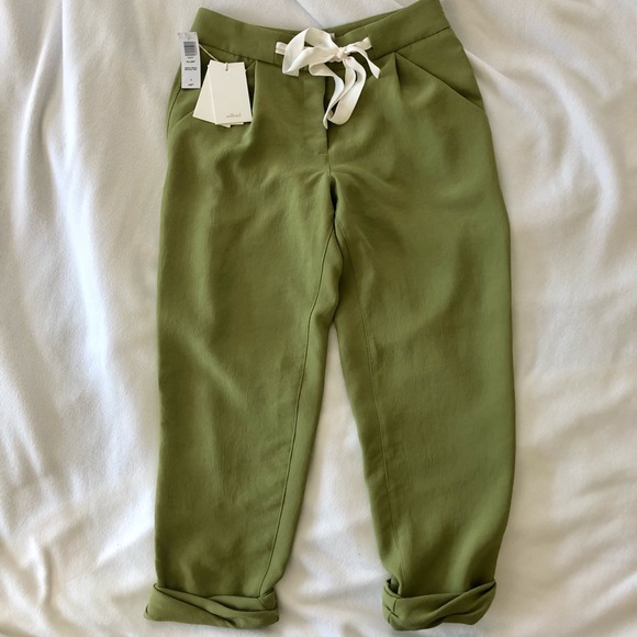 Aritzia Pants - Aritzia Allant pant, NWT!! *MOVING, MUST SELL*
